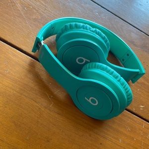 Beat by Dr. Dre solo